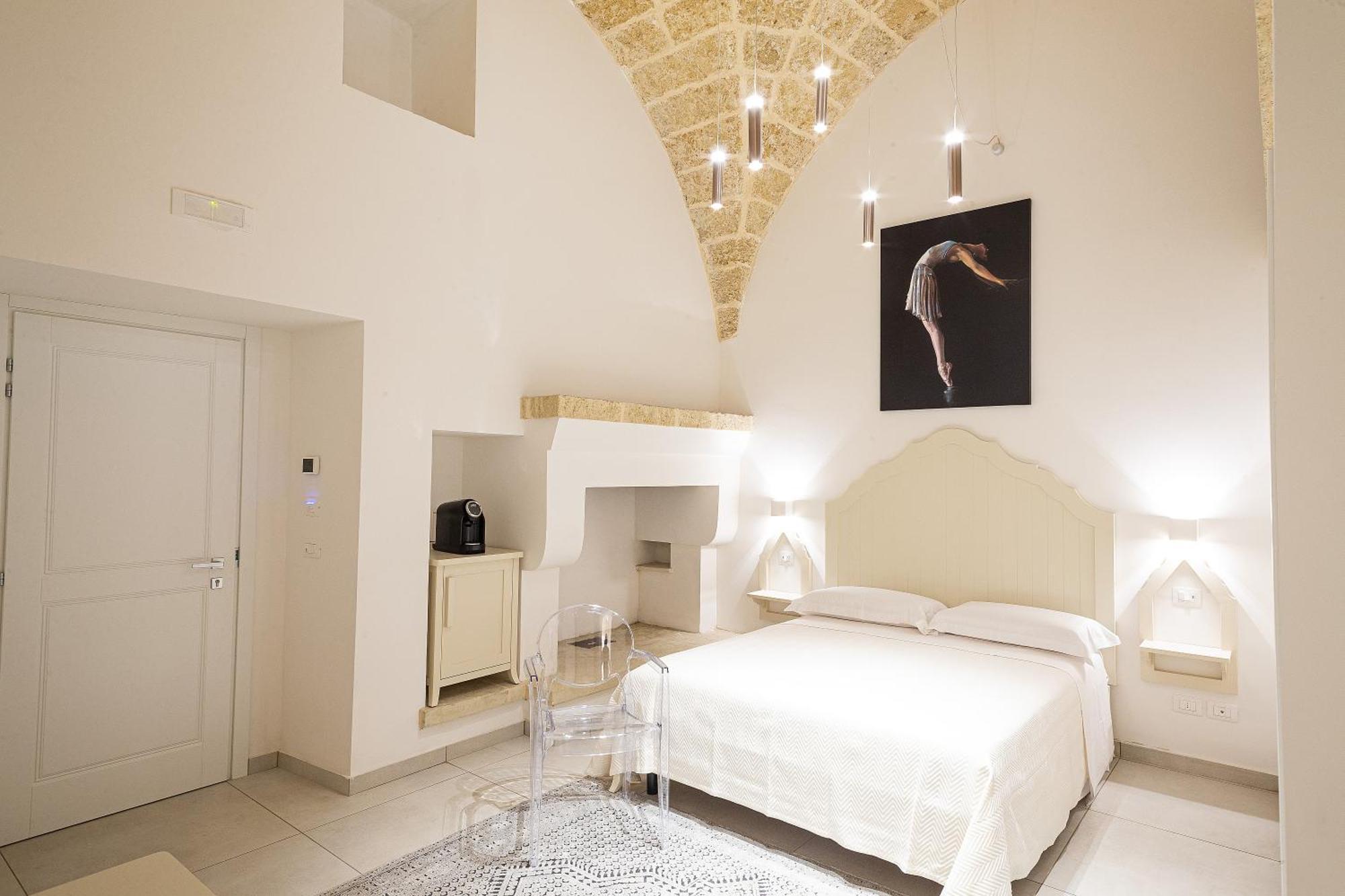Palazzo Alma Luxury Rooms Casarano Extérieur photo